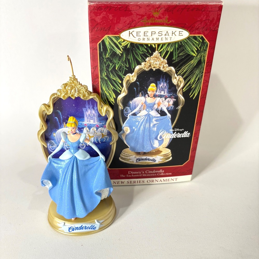 Hallmark Keepsake Ornament 1997 Disney Cinderella Enchanted Memories Collection